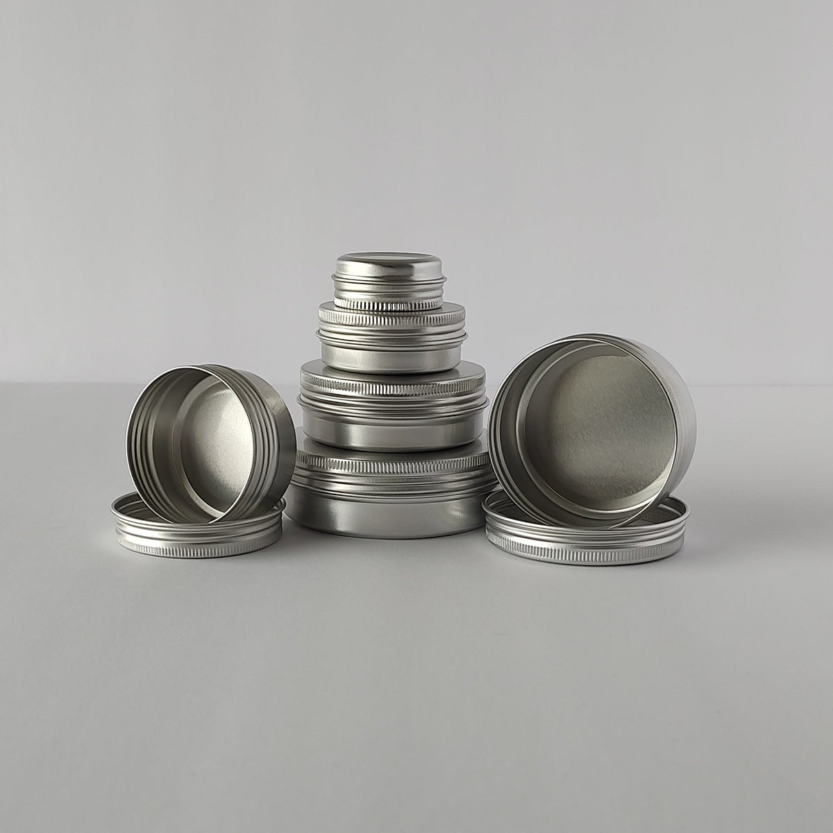 10g metal screw tin jar from Bottle Source Corporation, small metal storage container with screw lid, ideal for cosmetics or samples.